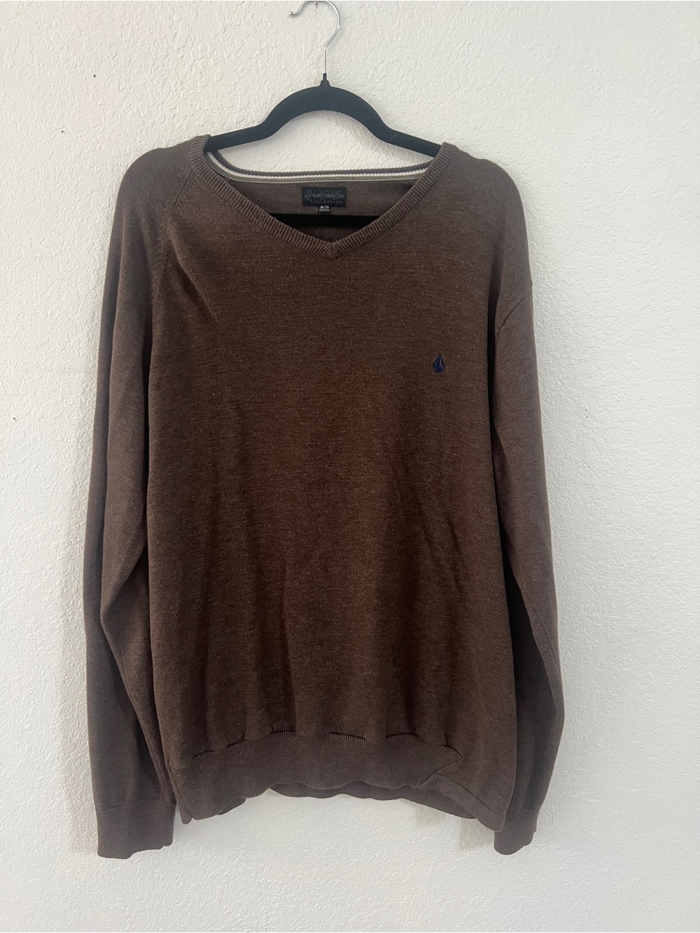 Volcom Men's Brown V-Neck Knit Sweater with Navy Logo